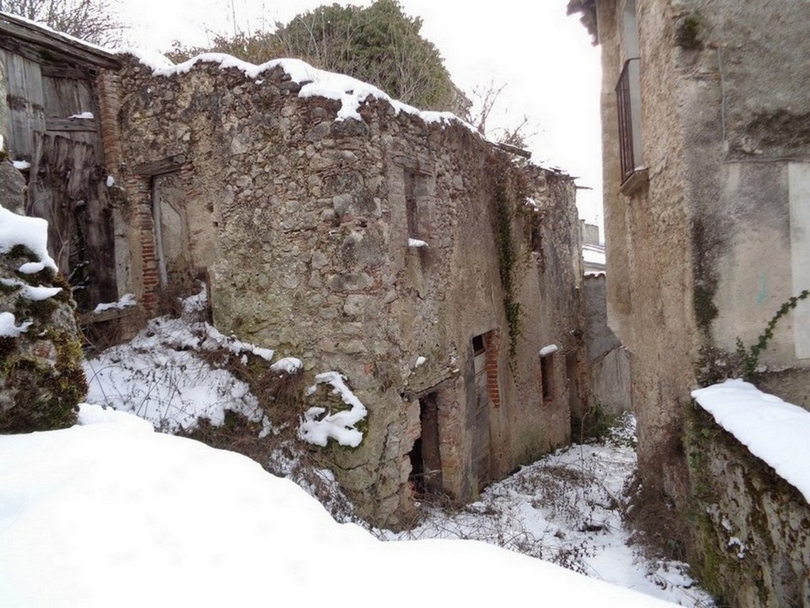 Ruderi sulla zona del Colle di Marruci
