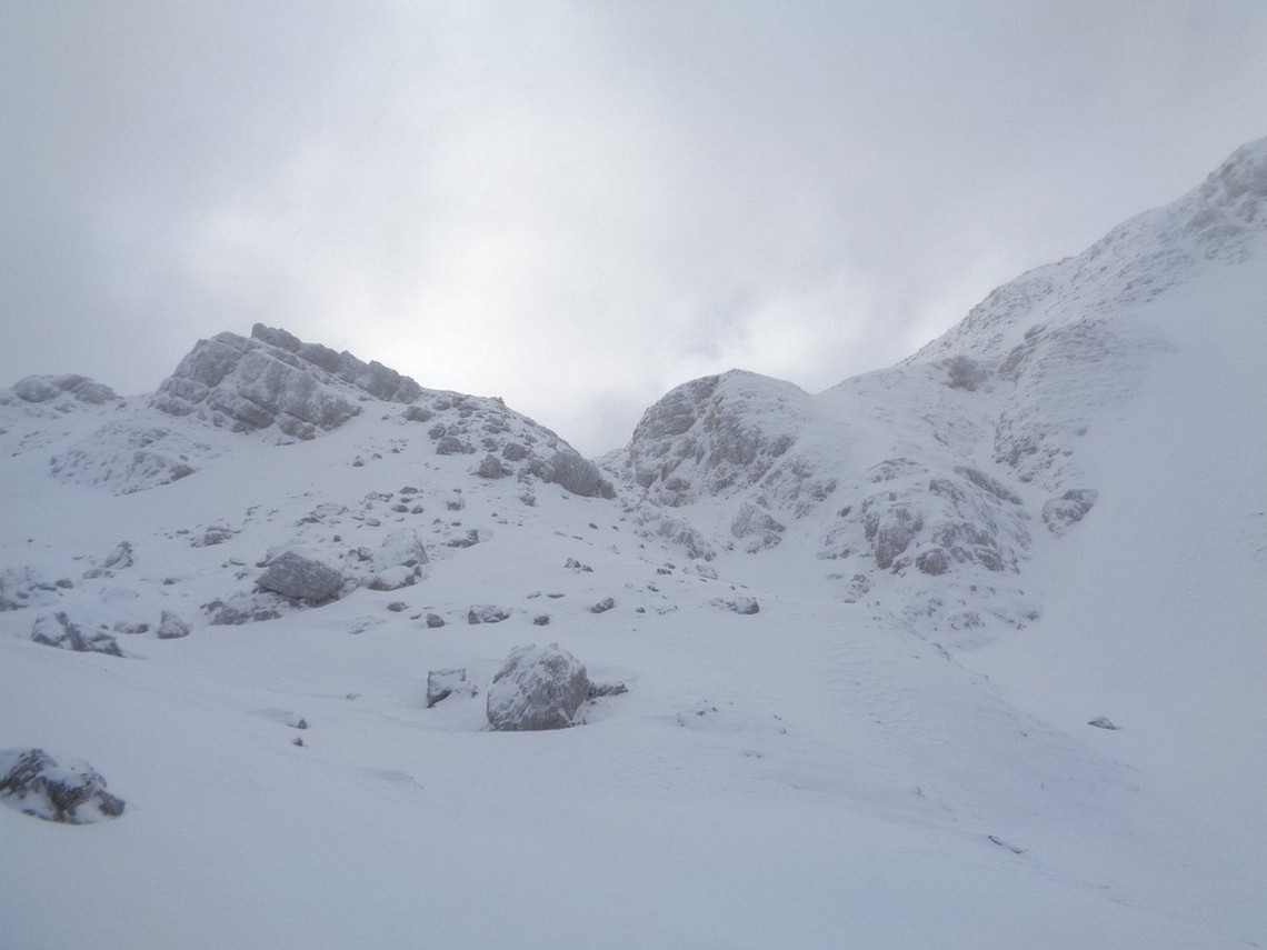 Bisogna arrivare alla sella li sopra