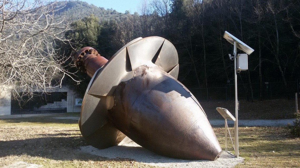 Come un Bomba immensa