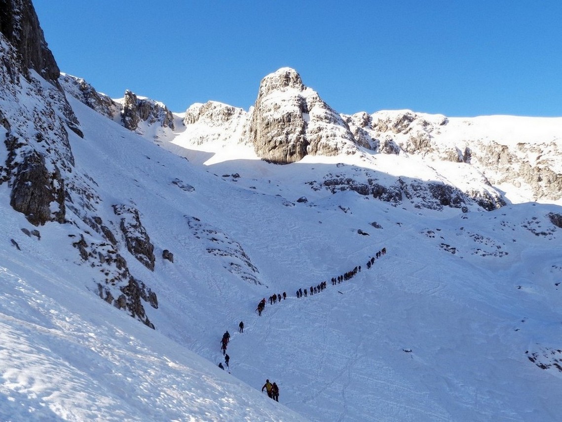 L'immenso bruco sotto la parete Nord