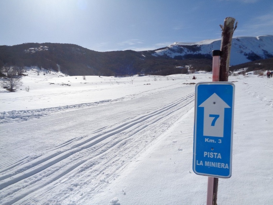 Mi raccomando non passate sopra i binari