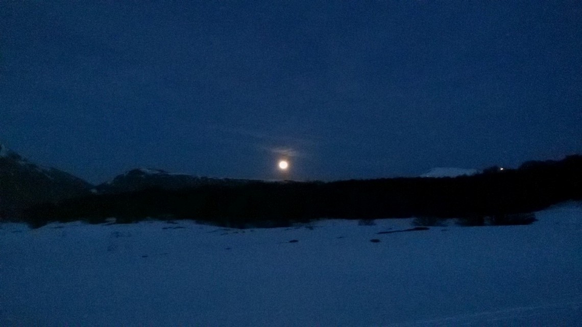 La Luna sempre più in alto