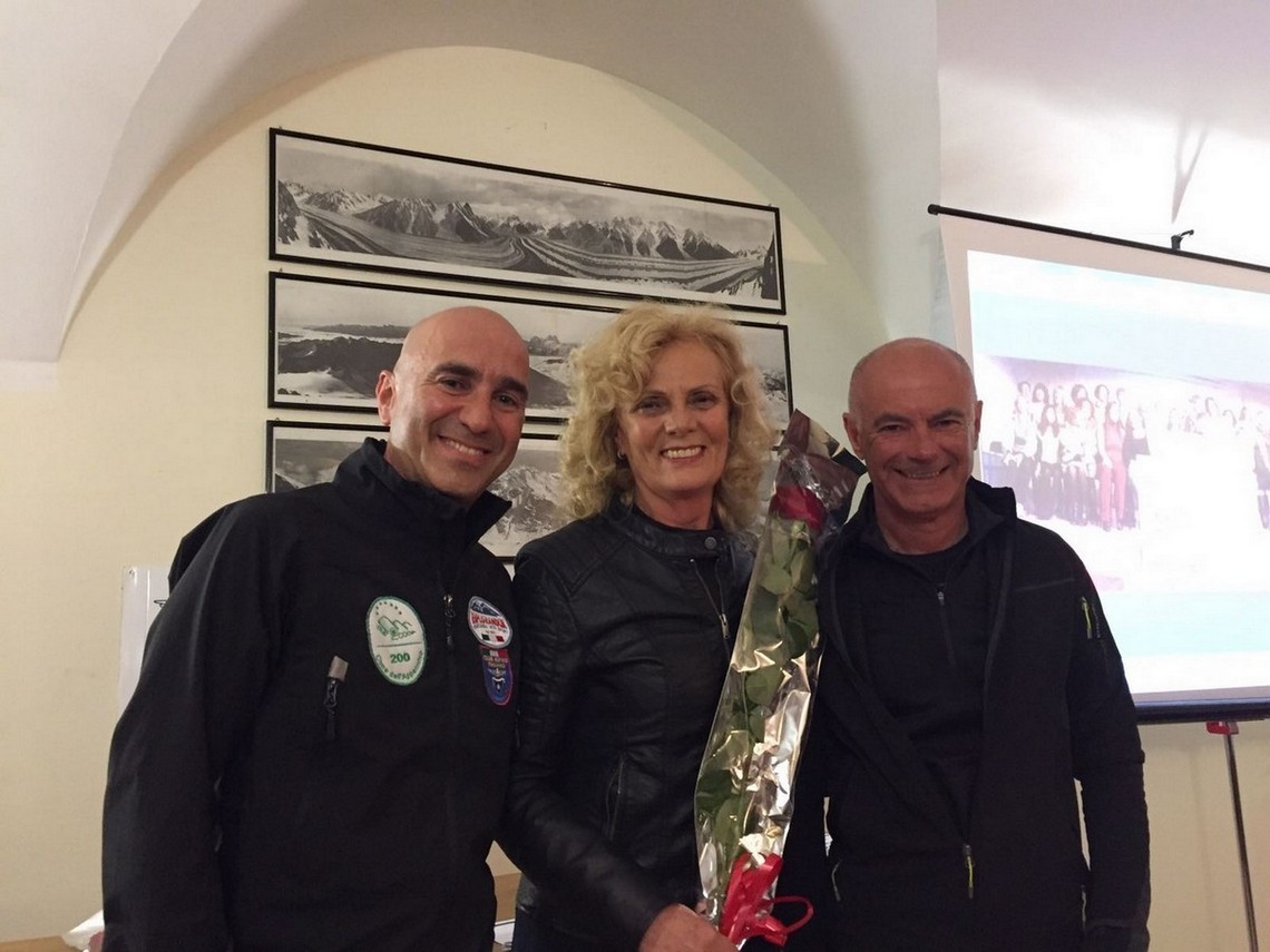 La rosa per il Direttivo al femminile...Giuseppina GALATOLA