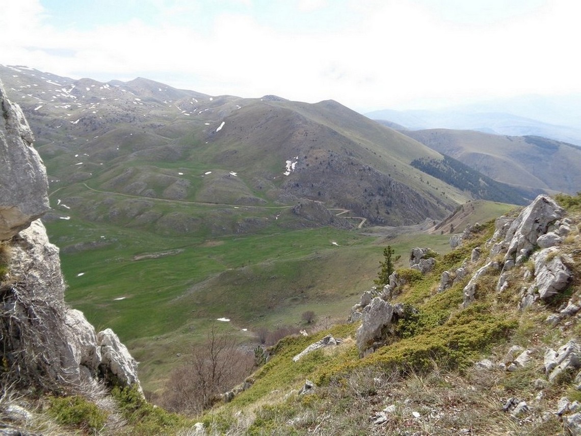 Verso Aielli in basso a destra