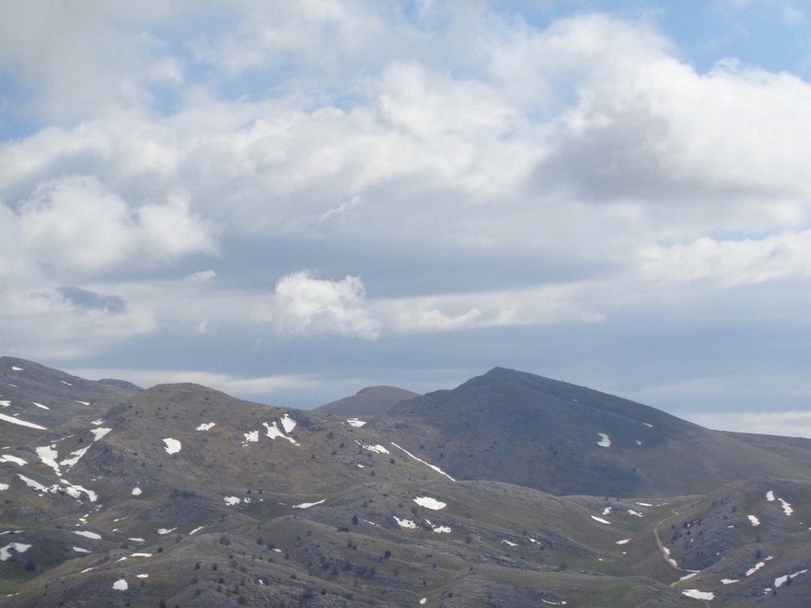 Monte San Nicola sullo sfondo