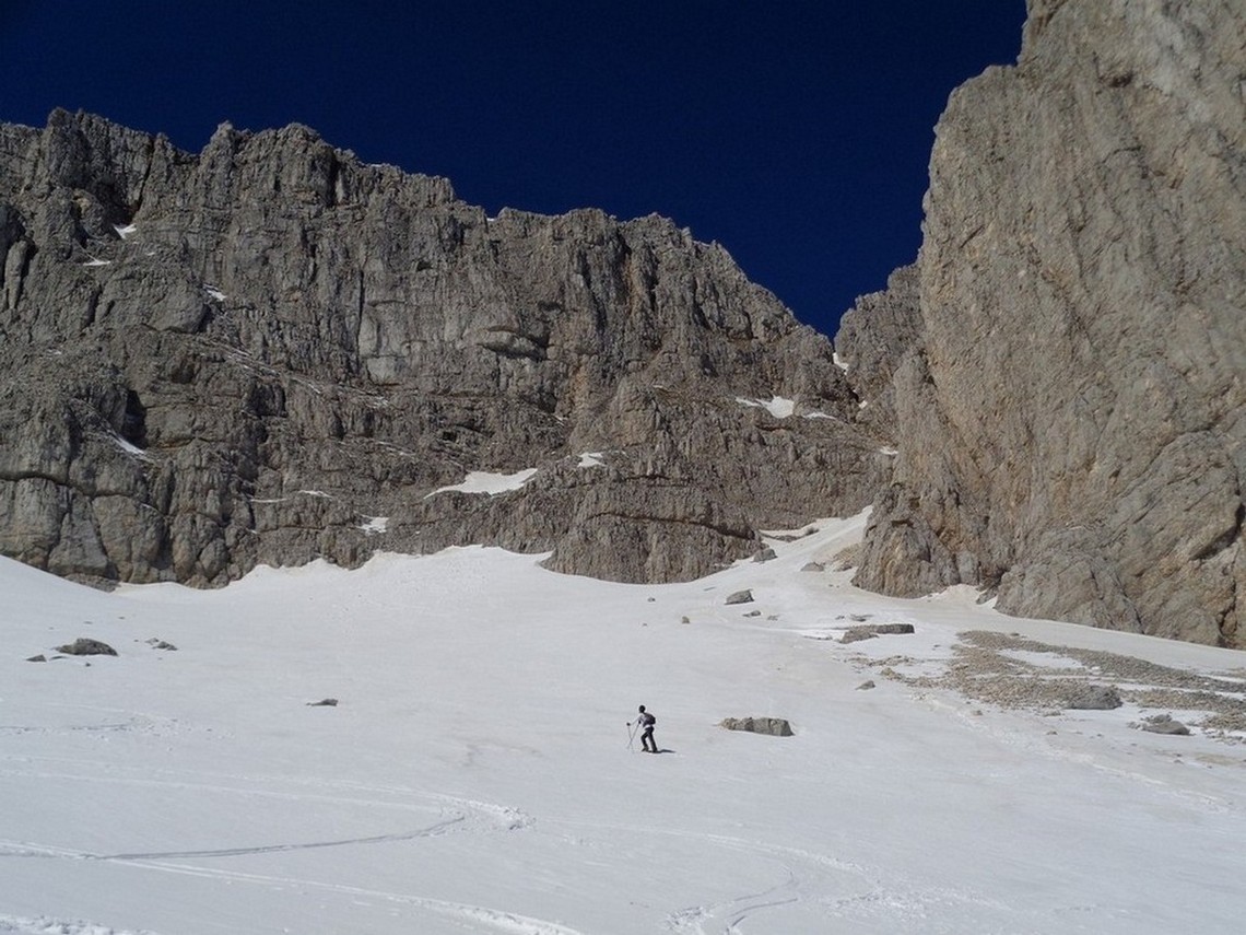 Nicola Carusi nel frattempo vaga