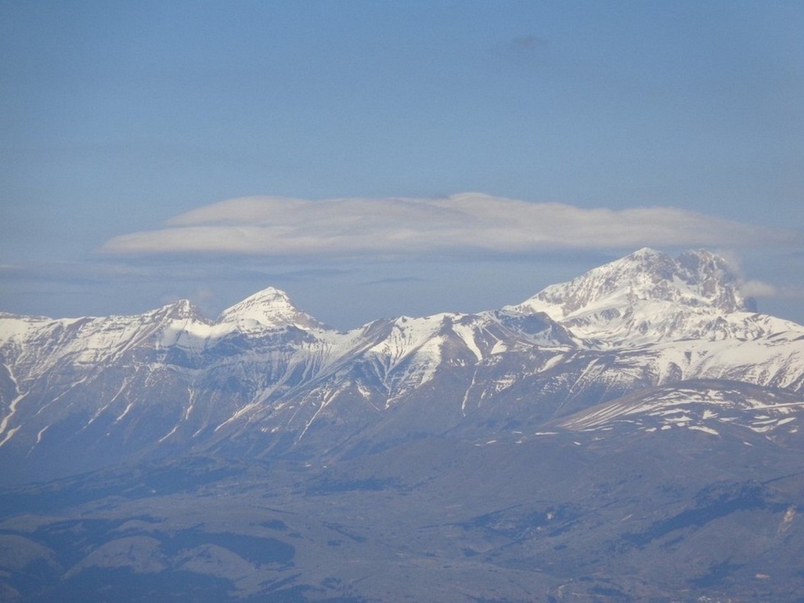 La catena del Gran Sasso verso le Marche