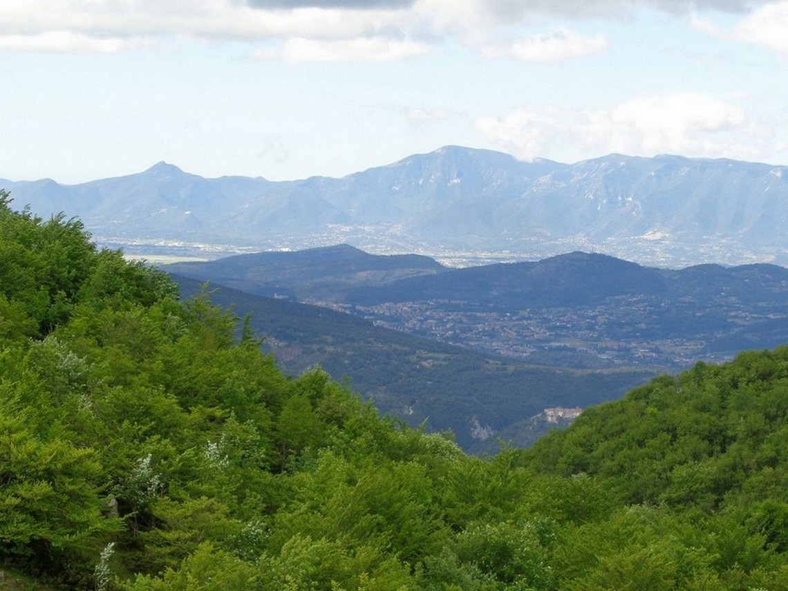 Le montagne che guardano il Mar Tirreno