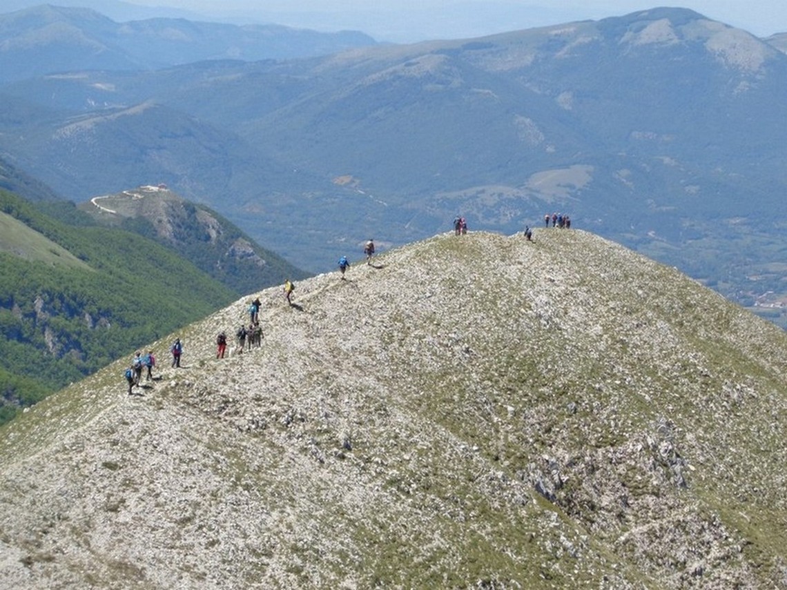 Ultimi sulla cresta che scendono