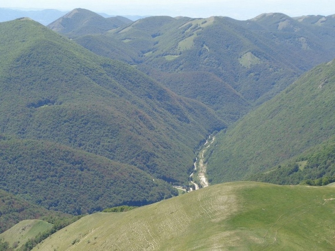 La strada che porta verso Leonessa
