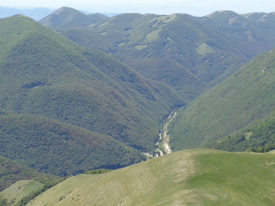 La strada che porta verso Leonessa