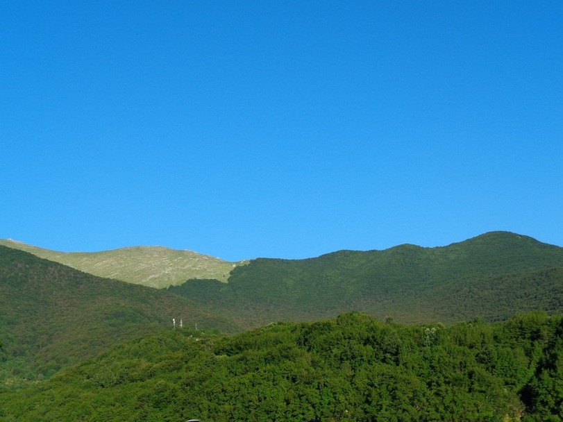A destra il Pratiglio visto da Filettino