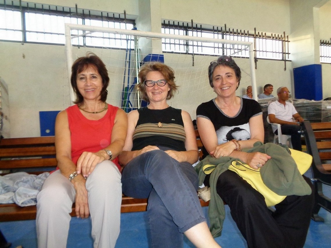 Mary Casula con le amiche anche Lei giunta da lontano