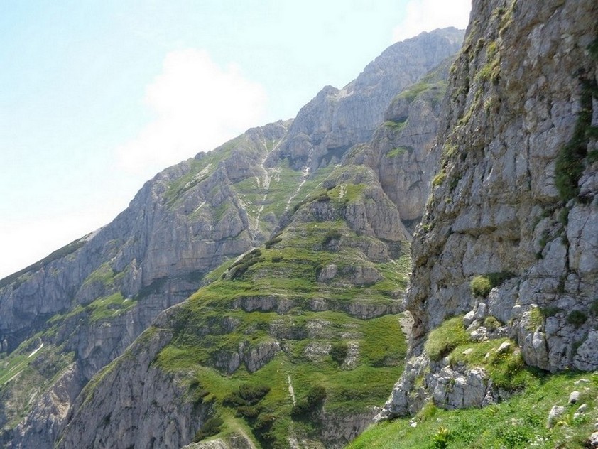 Ci avviamo verso la Valle delle Murelle