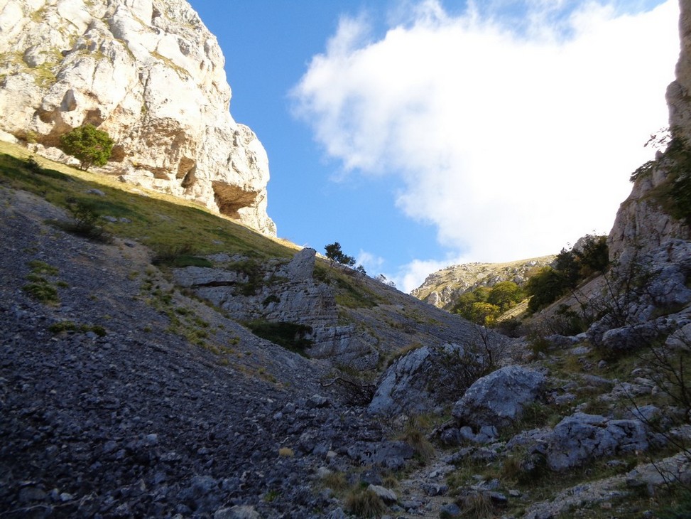Entreremo dentro questa valle