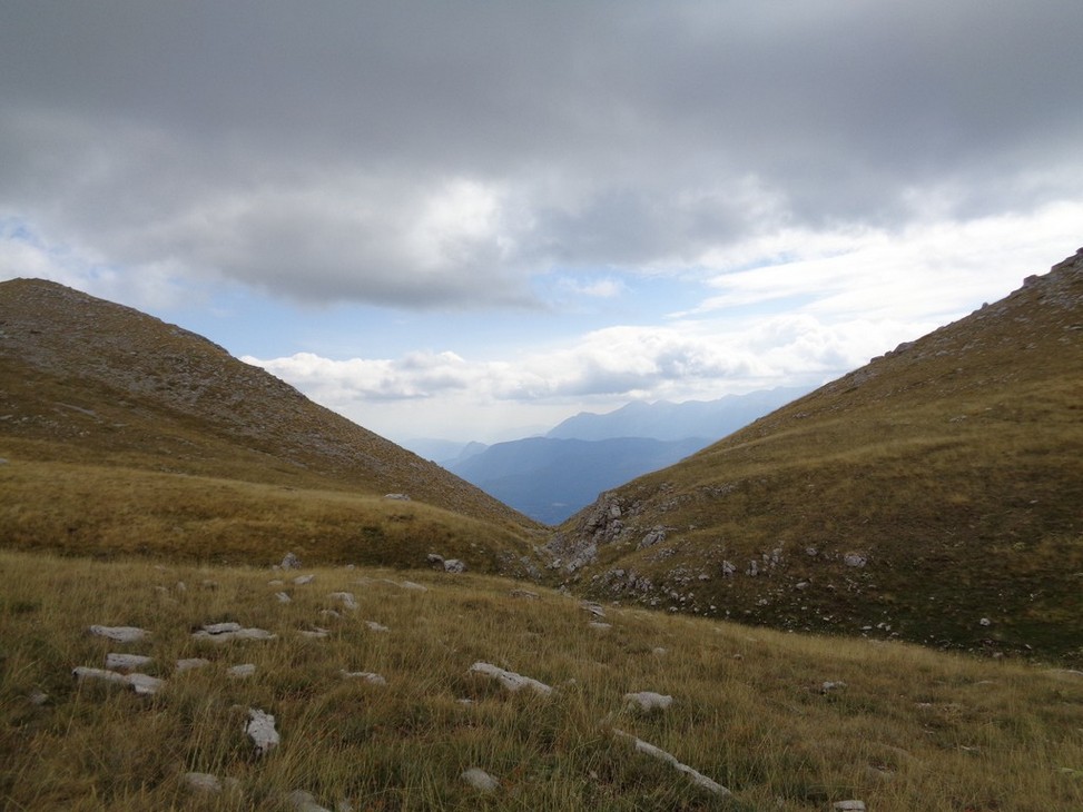 Ci incamminiamo verso quella fessura