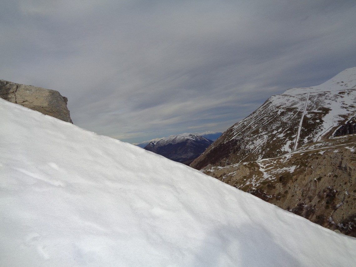 Neve, roccia e cielo