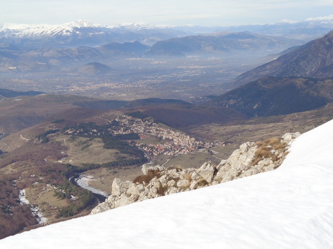 Campo di Giove ci guarda dal basso