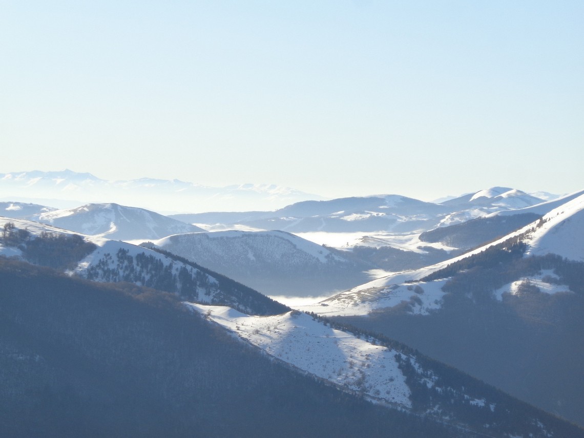 La Piana di Catelluccio di Norcia immersa nella nebbia