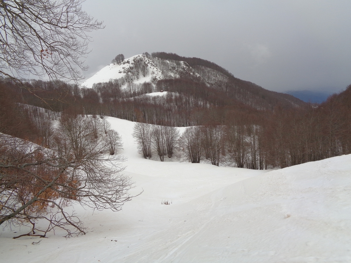 Ci avviciniamo agli impianti di lato