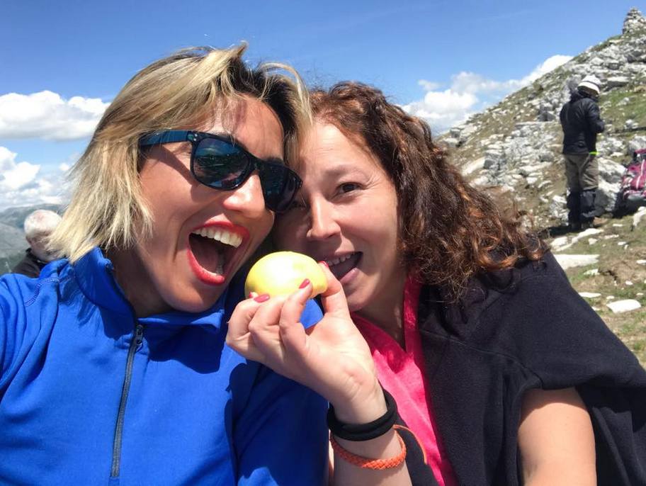 Con una cara amica e la mela del peccato !!!