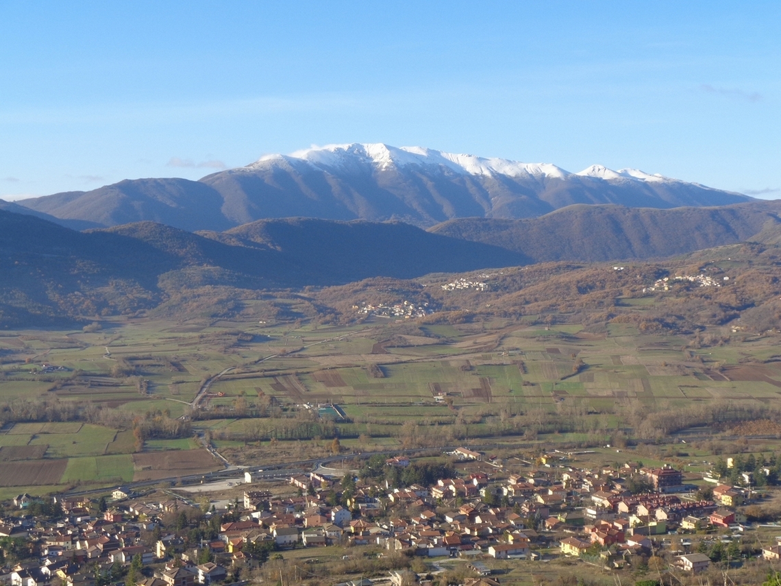 Pizzoli dall'alto