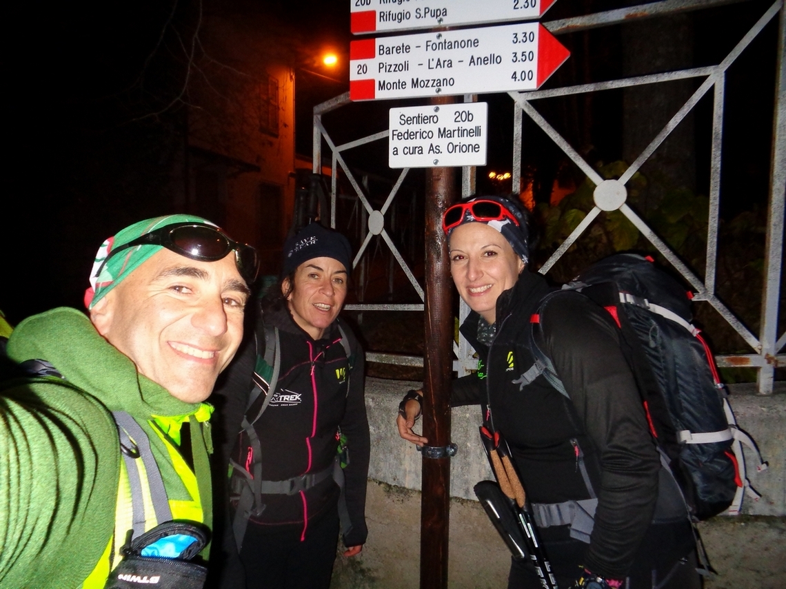 E' finita....10 ore di bellezza  !!! in realtà vi ricordo che il Sentiero dei 3 Rifugi impegna 5/6 ore massimo....noi lo abbiamo allungato !!!