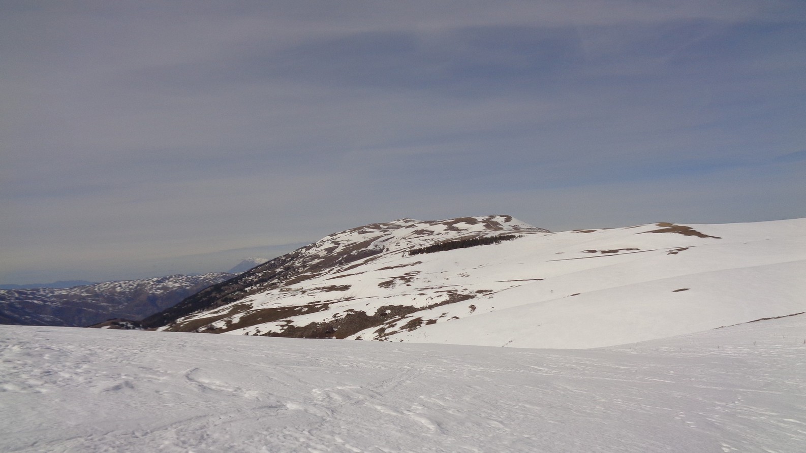 In fondo la Cresta del Monte Genzana