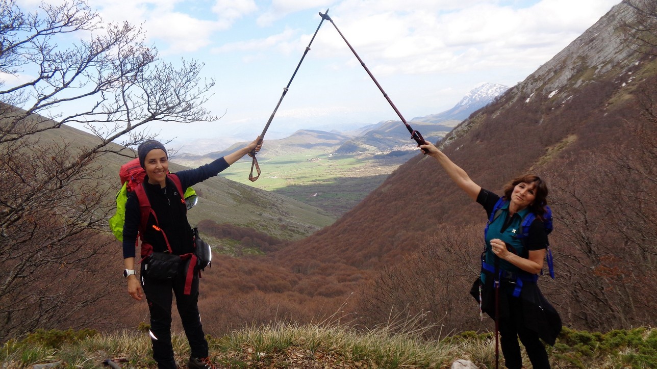 con lo sfondo dell'altopiano delle rocche