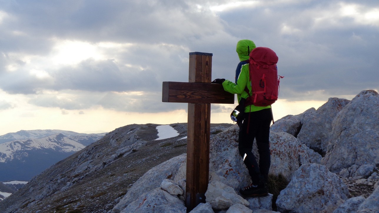 Quota 2204m OUMNIA sulla cima del Monte Ocre