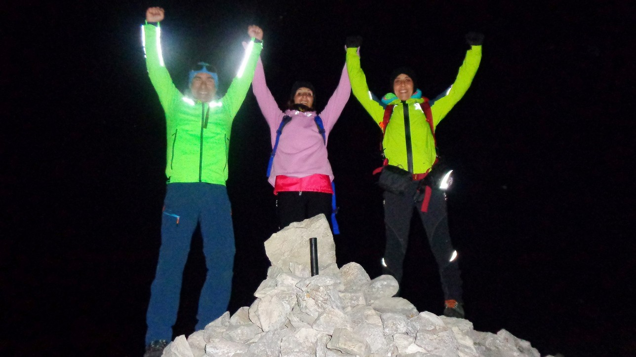 Quota 2142m si festeggia sulla cima di Monte Cefalone