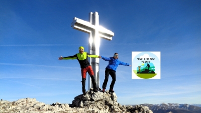 Con VALLEPIETRA PLANET alias la sognatrice Tiziana Ilari per l'anello de La Monna e le sue sorelle di Campocatino sui Monti Ernici da Colle Panunzio