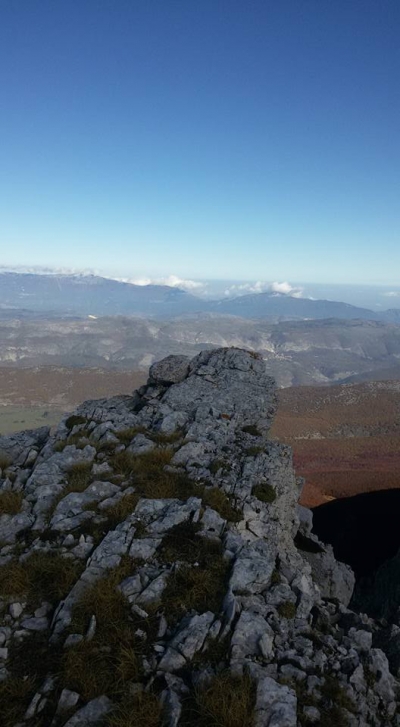 Da questo sperone roccioso...