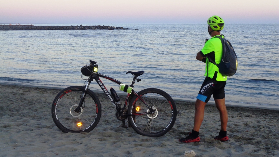 Allenamento serale MTB per l'anello di Ostia