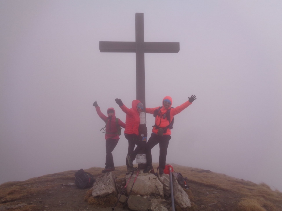 Con la felicità di Claudia Pappagallo e la vitalità di Nadia Mattei per l'Anello di Pizzo di Sevo e Cima Lepri sulla LAGA