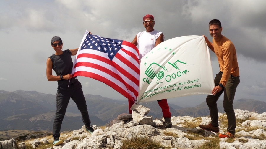 Con l'America alla scoperta dell'Appennino alias Super " TERRA " Woman e Capitan America " BRUCE " per la grande traversata delle 6 Cime del Sirente