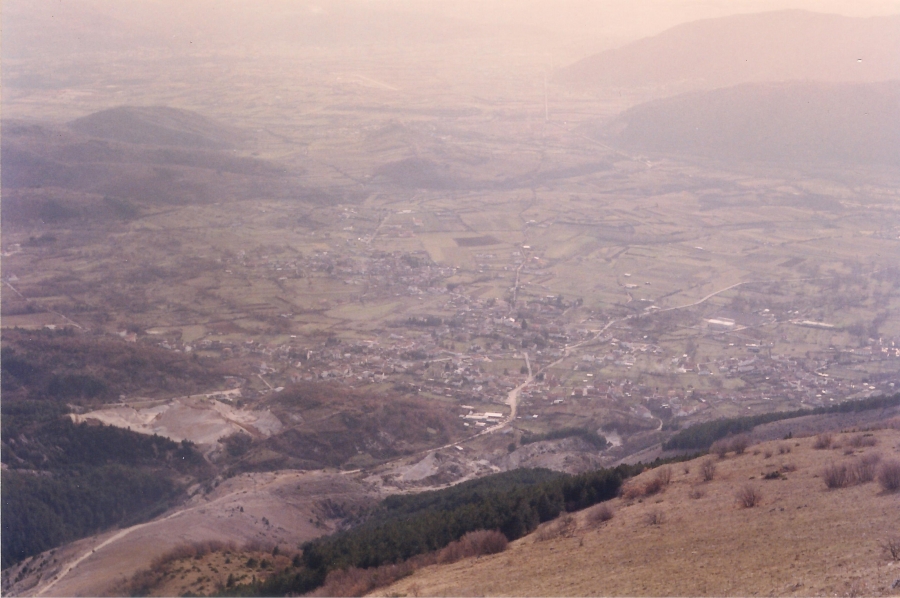 Da solo sulla montagna del mio paese d'infanzia Il Pago
