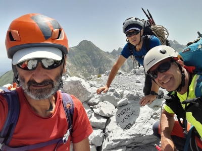 E fu Pizzo D'Uccello dalla cresta di Capradossa: 3° giorno con il Comandante Adriano Formichini e Chiara...mente Walkers alias Aurelio Mo per la grande traversata dal Rifugio Donegani a Resceto