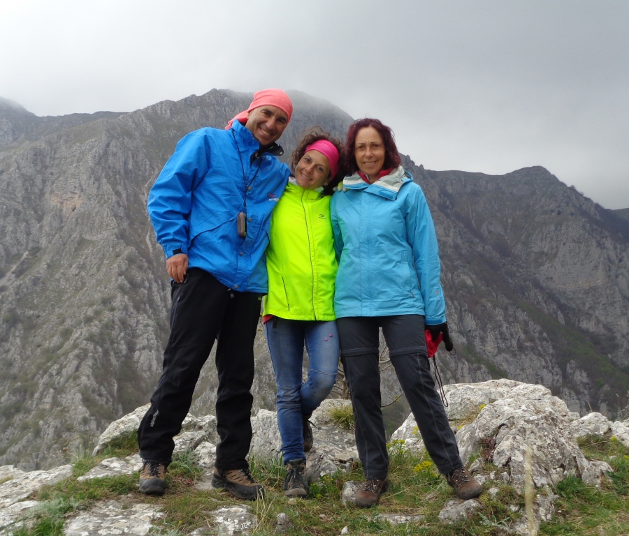 E fu montagna con Gemma CERINI e Roberta CAPANNOLO: L'anello sul Monte Etra del Sirente