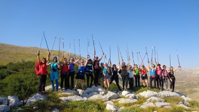 Il 1° Raduno in Montagna delle ragazze del Club 2000m per l'anello del Costone sul Velino-Sirente