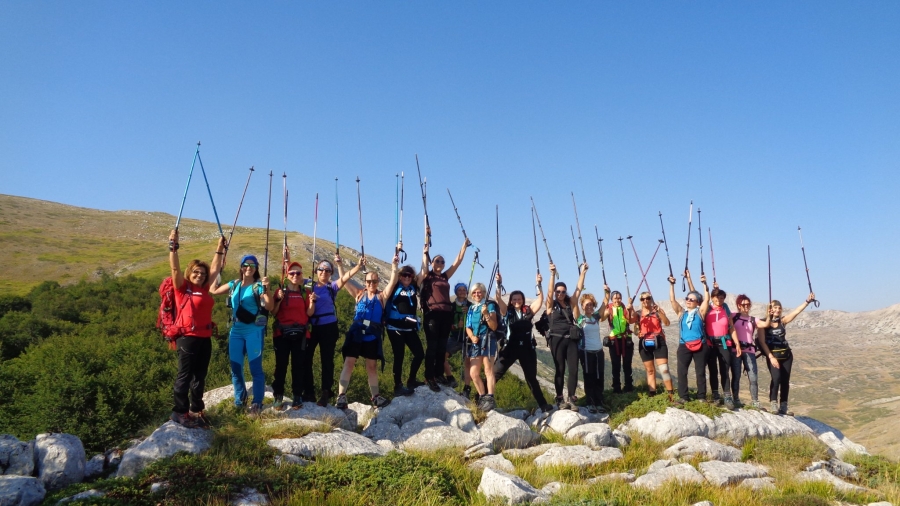 Il 1° Raduno in Montagna delle ragazze del Club 2000m per l'anello del Costone sul Velino-Sirente