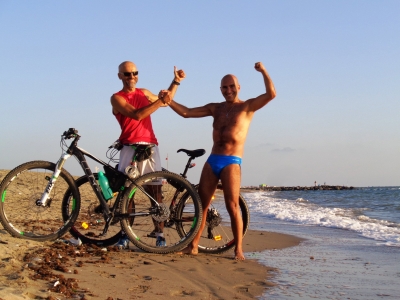 60 Km per un bagno al mare con Iron-Man Ugo Scimia