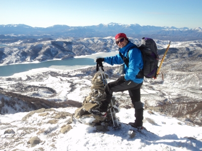 Il Lago di Campotosto ghiacciato: Monte di Mezzo e Colle del Vento